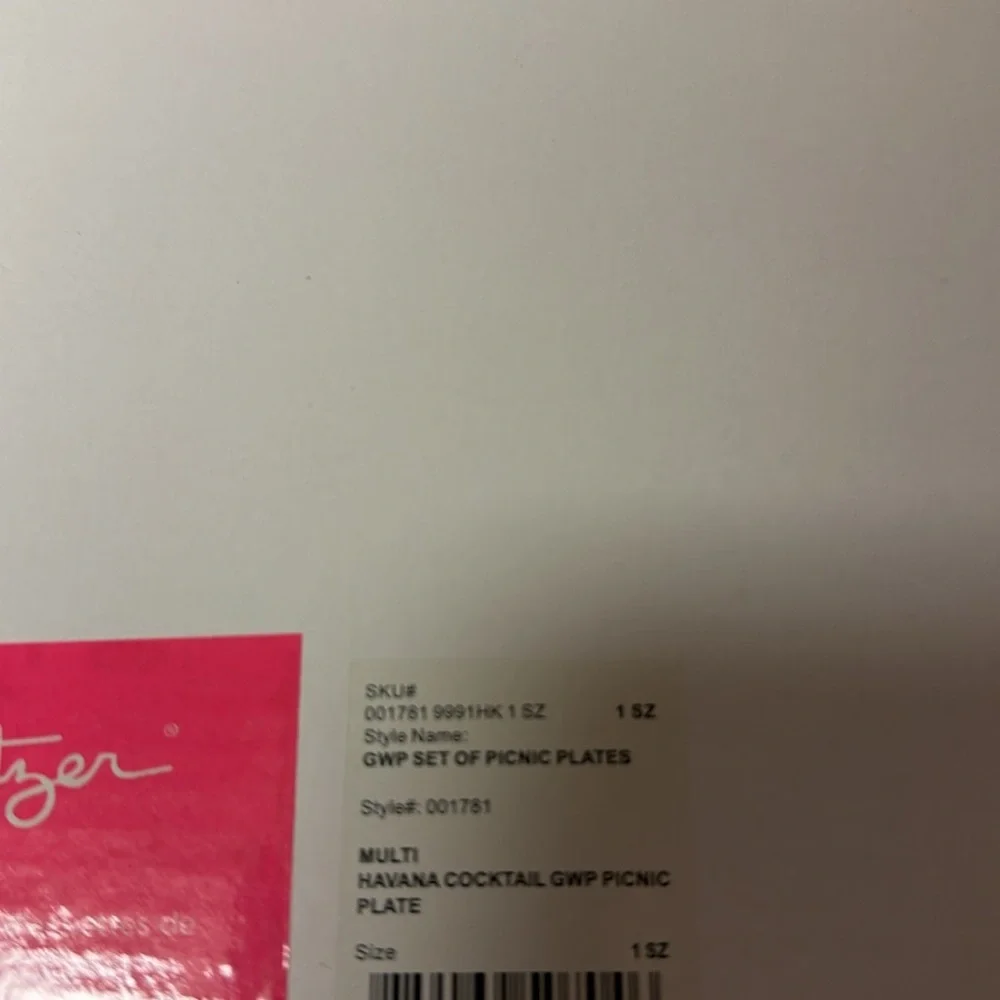 Lilly Pulitzer picnic plate set of 4 in multi Havana cocktail print NWT in box